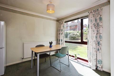 2 bedroom flat for sale, Mill Crescent, Tonbridge, Kent, TN9