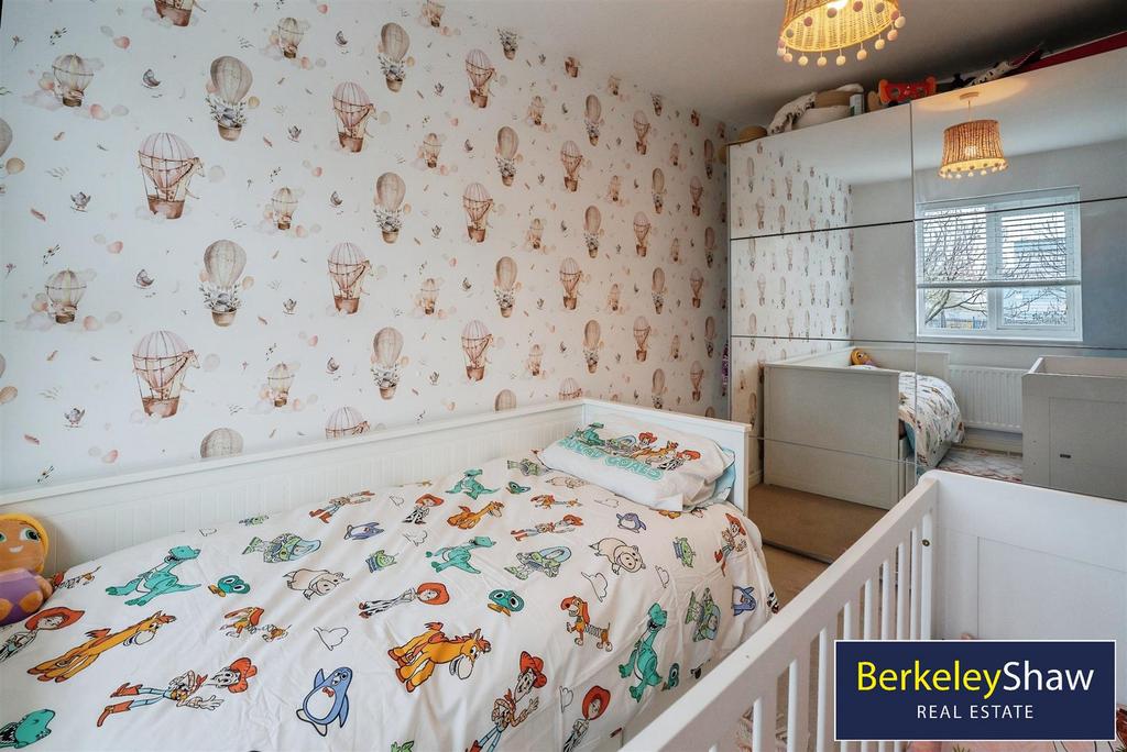 Bedroom 2 (2)