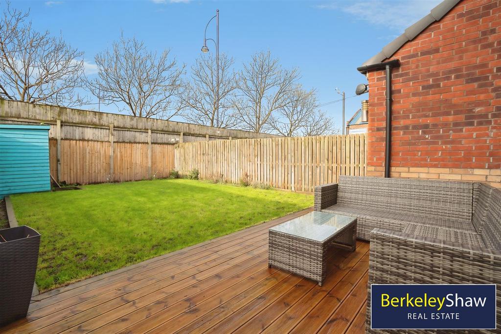 Rear garden (3)