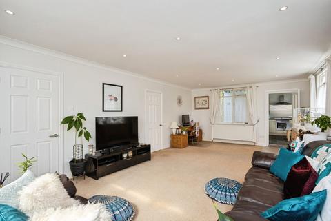 4 bedroom detached house for sale, Hadlow Road, Tonbridge, Kent, TN10