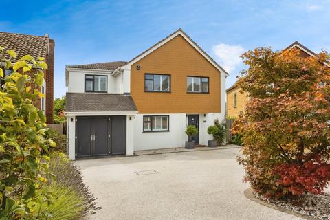 4 bedroom detached house for sale, Foalhurst Close, Tonbridge, Kent, TN10