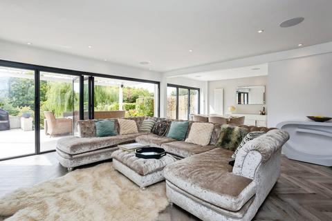 4 bedroom detached house for sale, Foalhurst Close, Tonbridge, Kent, TN10