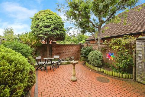 2 bedroom end of terrace house for sale, Haydens Mews, Tonbridge, Kent, TN9
