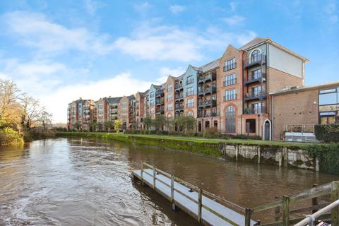 2 bedroom flat for sale, Medway Wharf Road, Tonbridge, Kent, TN9