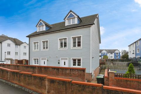 Crabapple Road, Tonbridge, Kent, TN9