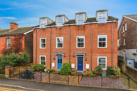 2 bedroom flat for sale, Albert Road, Tonbridge, Kent, TN9