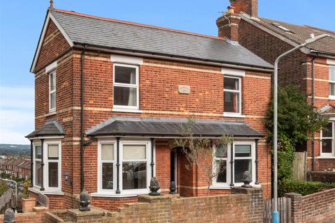 4 bedroom detached house for sale, Tonbridge