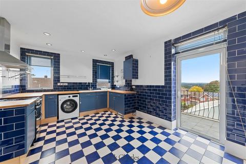 4 bedroom detached house for sale, Tonbridge