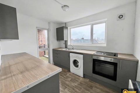 2 bedroom flat for sale, The Nook, Attleborough, Nuneaton