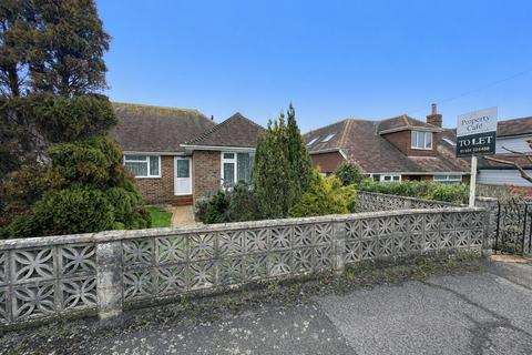 3 bedroom semi-detached bungalow to rent, Danecourt Close, Bexhill-on-Sea, TN39