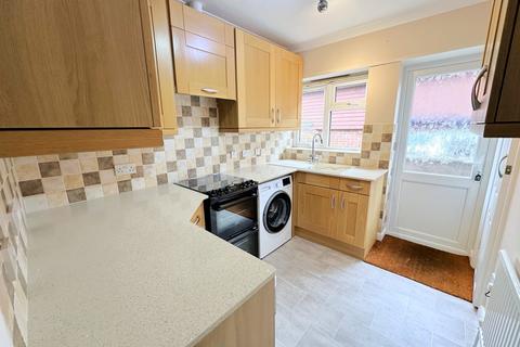 3 bedroom semi-detached bungalow to rent, Danecourt Close, Bexhill-on-Sea, TN39