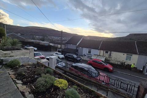 undefined, Porth CF39
