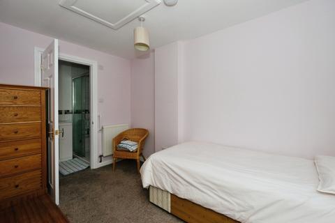 2 bedroom semi-detached house for sale, Saunders Close, UCKFIELD, East Sussex, TN22
