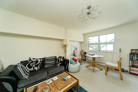 2 bedroom flat for sale, New Town, Uckfield, East Sussex, TN22
