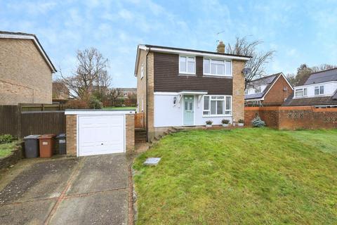 3 bedroom detached house for sale, Rocks Park Road, Uckfield, East Sussex, TN22