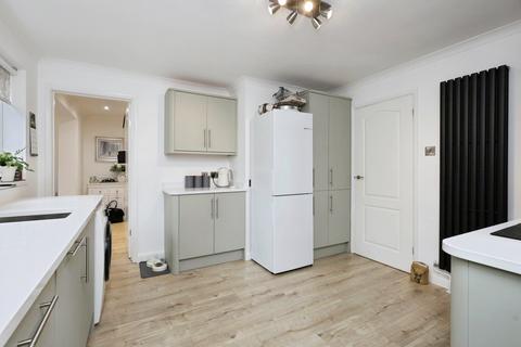 3 bedroom detached house for sale, Rocks Park Road, Uckfield, East Sussex, TN22