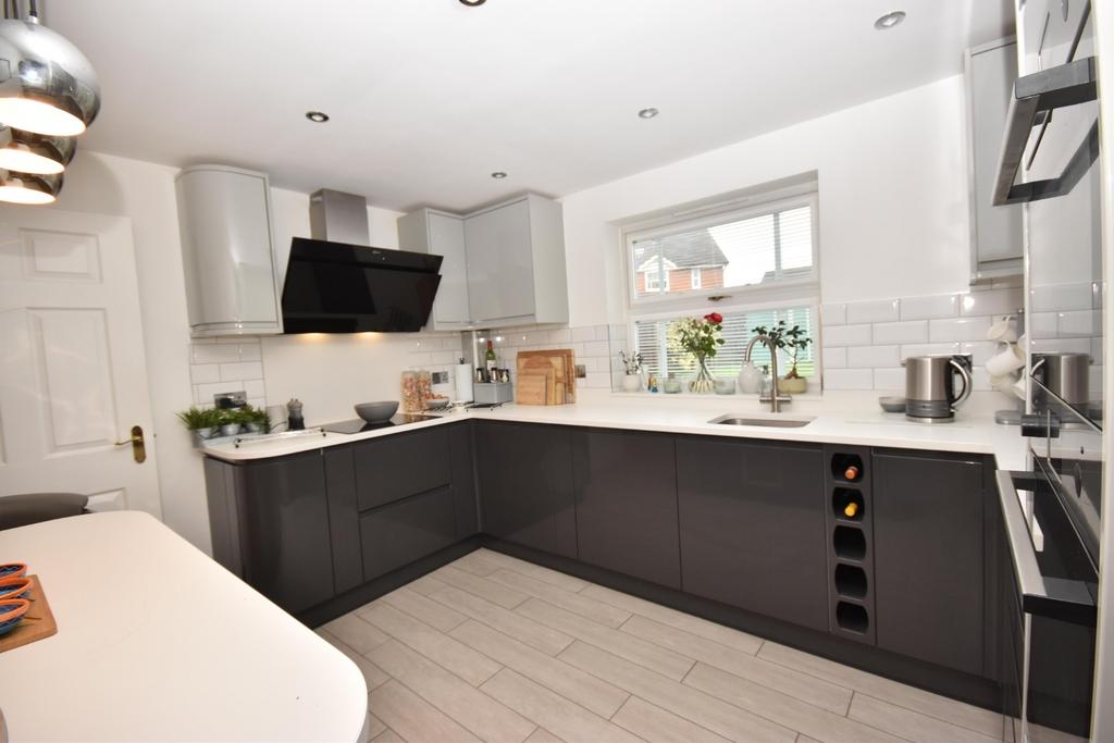 Kitchen/Breakfast Room
