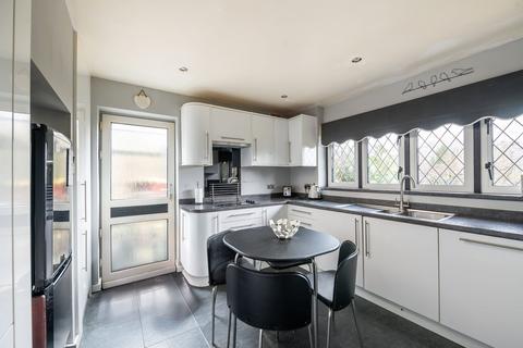 2 bedroom detached bungalow for sale, Sunny Rise, Chaldon, CR3