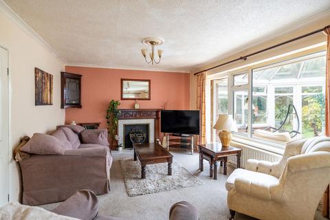 2 bedroom detached bungalow for sale, Sunny Rise, Chaldon, CR3