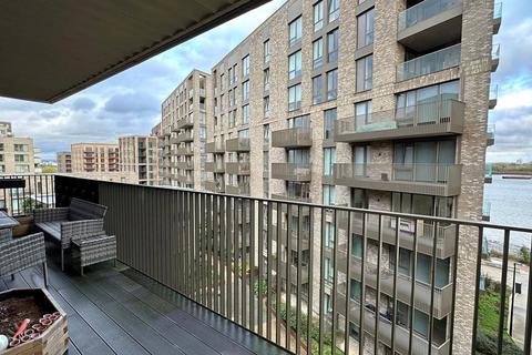3 bedroom apartment for sale, Cavendish Square, London E16