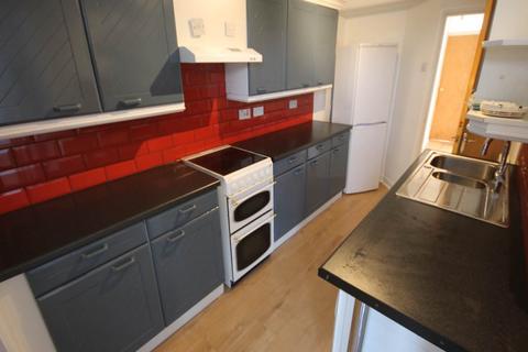 2 bedroom flat to rent, Belle Vue Road, Walthamstow, London