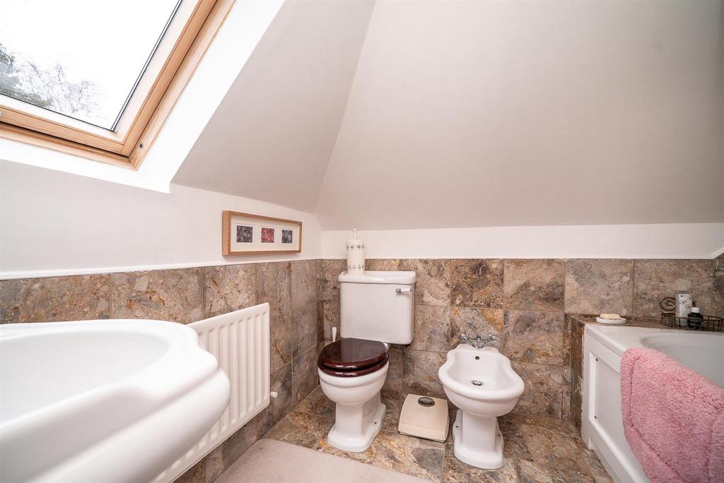 Ensuite To Loft Master