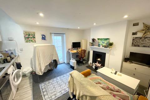 1 bedroom flat to rent, Regency Square, Brighton, BN1