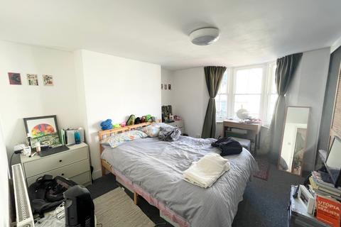 1 bedroom flat to rent, Regency Square, Brighton, BN1