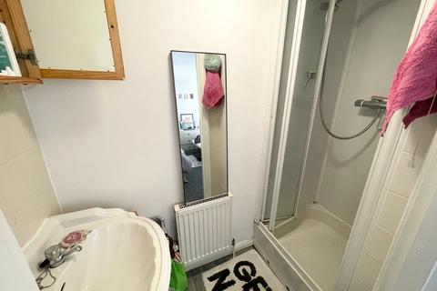 1 bedroom flat to rent, Regency Square, Brighton, BN1