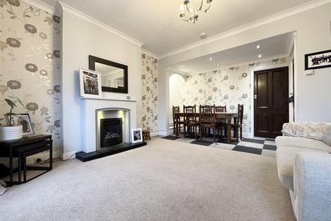 3 bedroom terraced house for sale, Glen View Road, Shelley, Huddersfield HD8 8JS