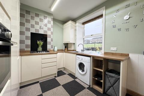 3 bedroom terraced house for sale, Glen View Road, Shelley, Huddersfield HD8 8JS