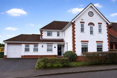 4 bedroom detached house to rent, Old Lands Hill, Berkshire RG12