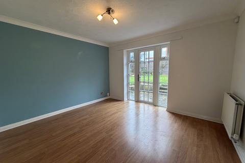 4 bedroom detached house to rent, Old Lands Hill, Berkshire RG12