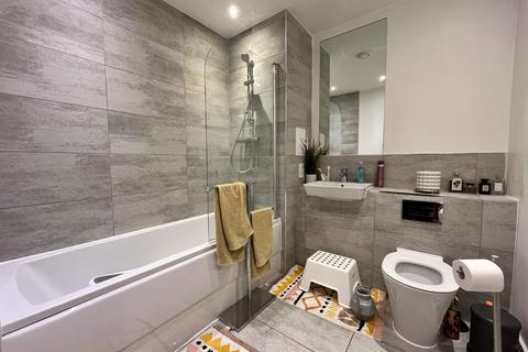 2 bedroom ground floor flat to rent, Brooklands Court, Stirling Drive, Luton, Bedfordshire, LU2 0GE