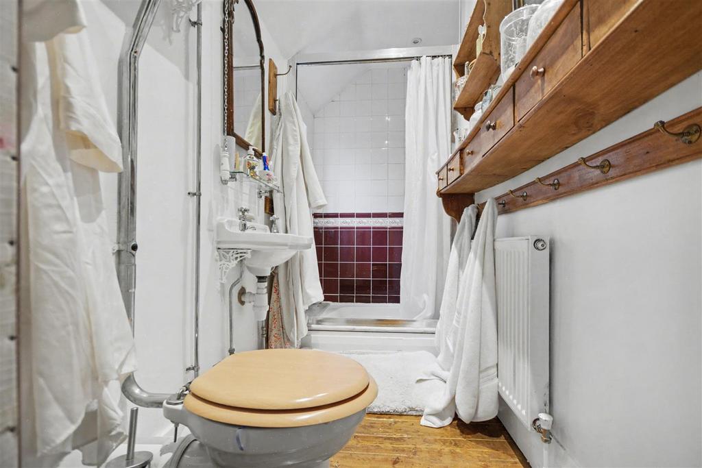 En Suite.jpeg