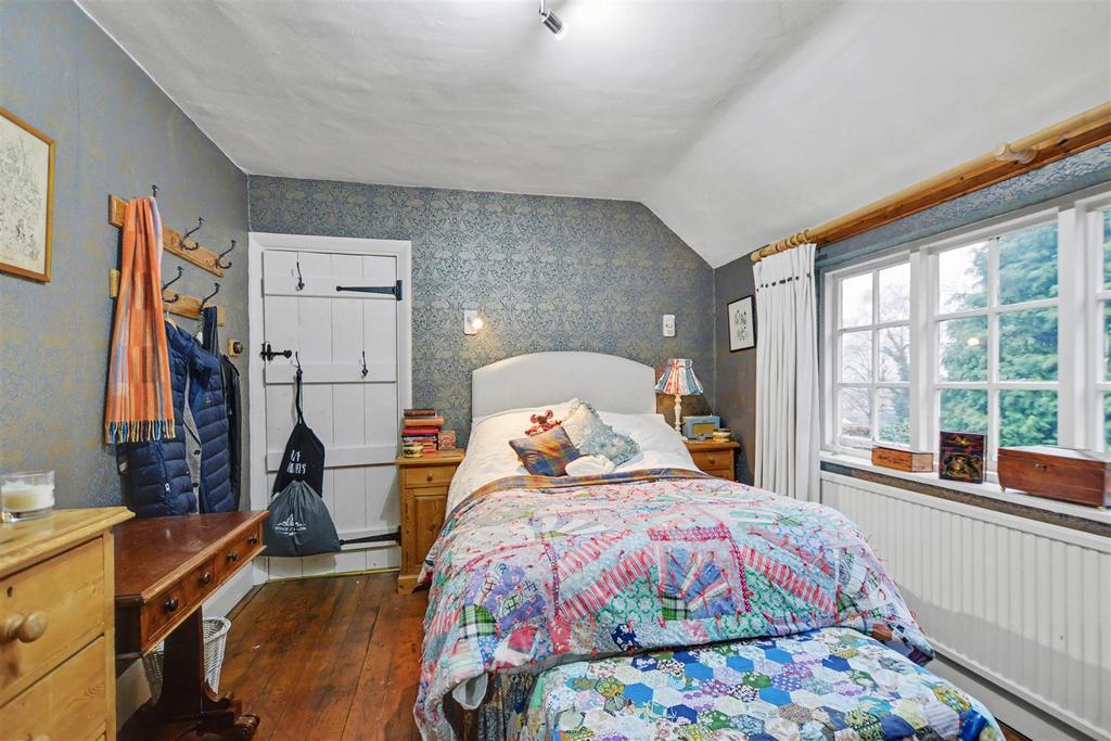 Bedroom 4 2.jpeg