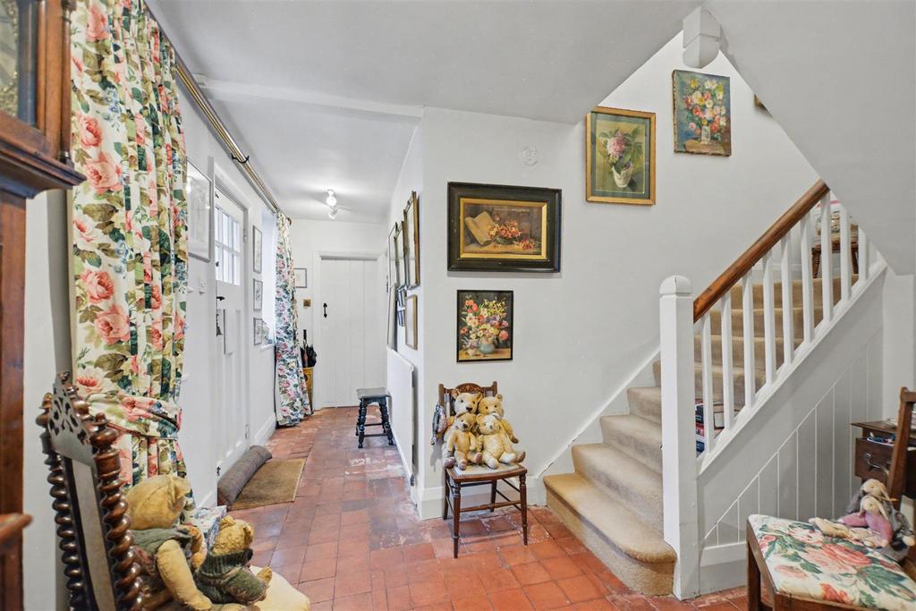 Hallway 3.jpeg