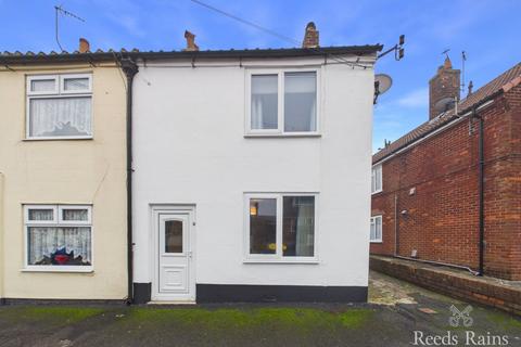 2 bedroom end of terrace house for sale, North End, Bridlington YO15