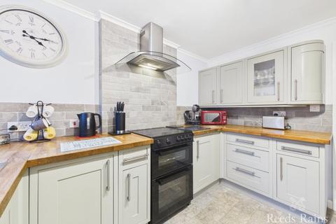 2 bedroom end of terrace house for sale, North End, Bridlington YO15