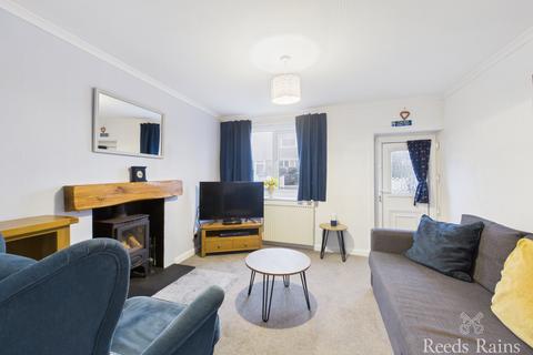 2 bedroom end of terrace house for sale, North End, Bridlington YO15