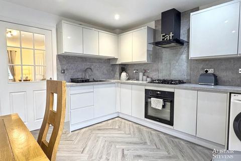 undefined, Windmill Close, Royton