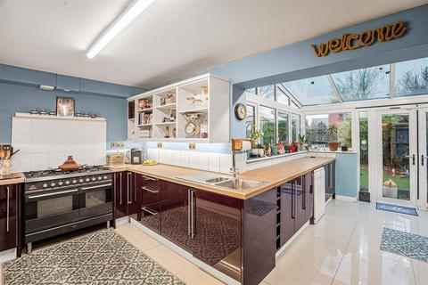 undefined, Burns Crescent, Bicester