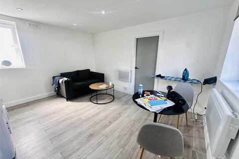 1 bedroom flat to rent, Cygnet House, South Hampstead, London, NW6