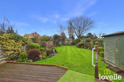 2 bedroom semi-detached bungalow for sale, The Wolds, Cottingham HU16