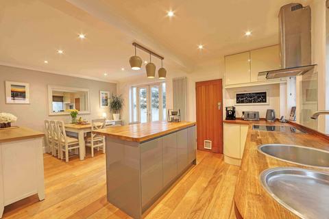 3 bedroom semi-detached house for sale, Kingsmead Road, High Wycombe, HP11