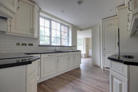 undefined, Northcliffe Drive, London