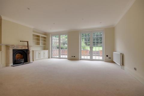 undefined, Northcliffe Drive, London