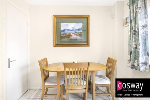 3 bedroom semi-detached house to rent, Brancaster Drive, Mill Hill, NW7