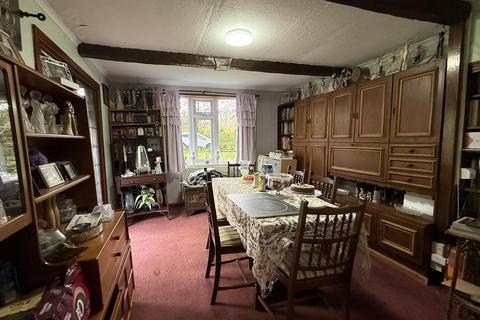 2 bedroom bungalow for sale, Hamstead Road, Cranmore, Yarmouth