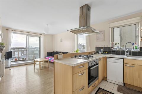 2 bedroom flat for sale, Axon Place, Ilford